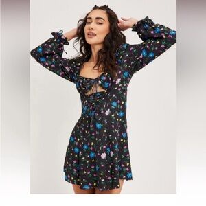 Nwt FOR LOVE & LEMONS
Lexy Long Sleeve Mini